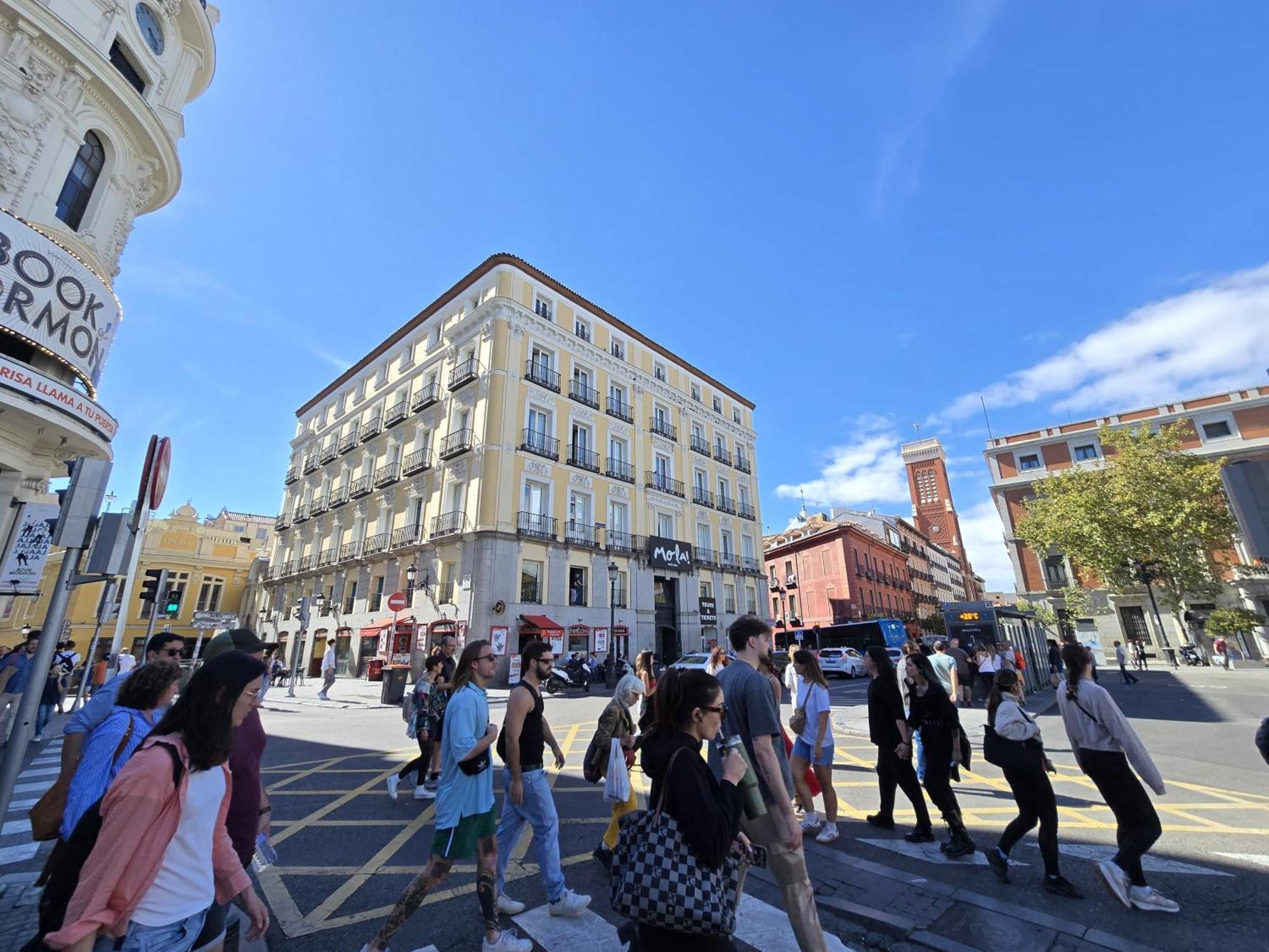 Ch Cruz Madrid Hotel Екстериор снимка