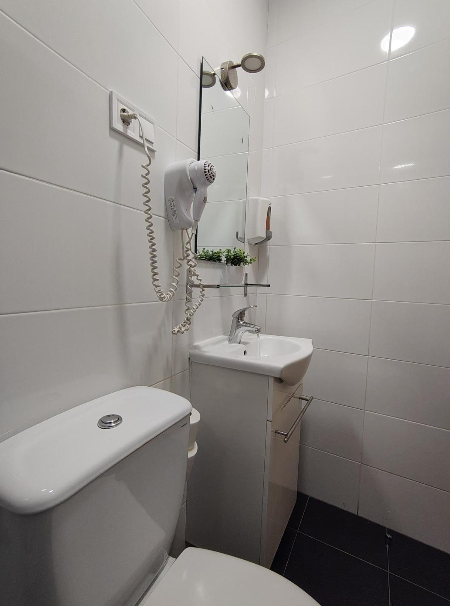 Ch Cruz Madrid Hotel Екстериор снимка