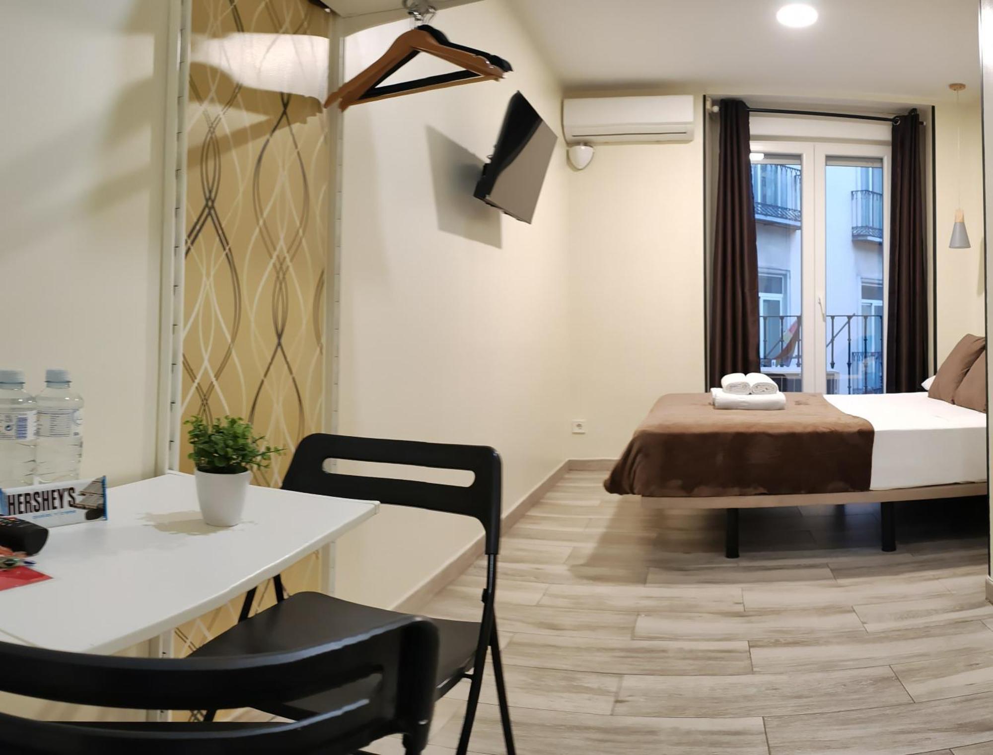 Ch Cruz Madrid Hotel Екстериор снимка